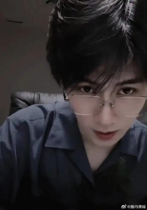 奔跑吧演绎早秋美拉德##张真源戴眼镜好斯文败类##奔跑吧