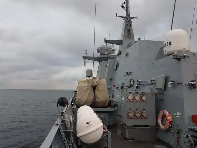 这国军舰造了17年才下水,连导弹都没有