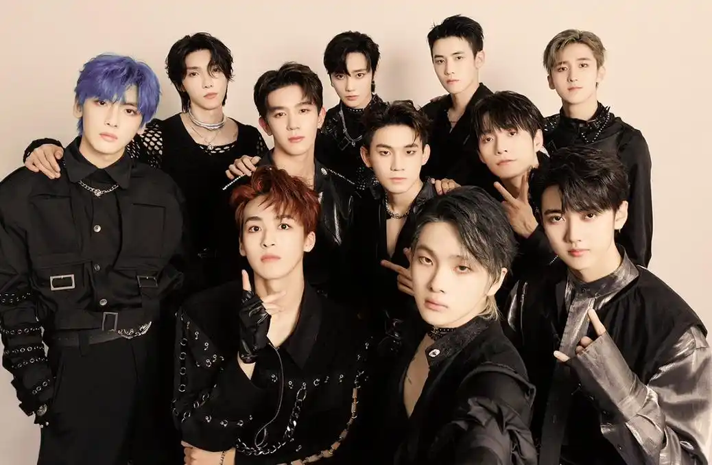 创系限定团4年r1se群体式塌房硬糖少女成晚会少女