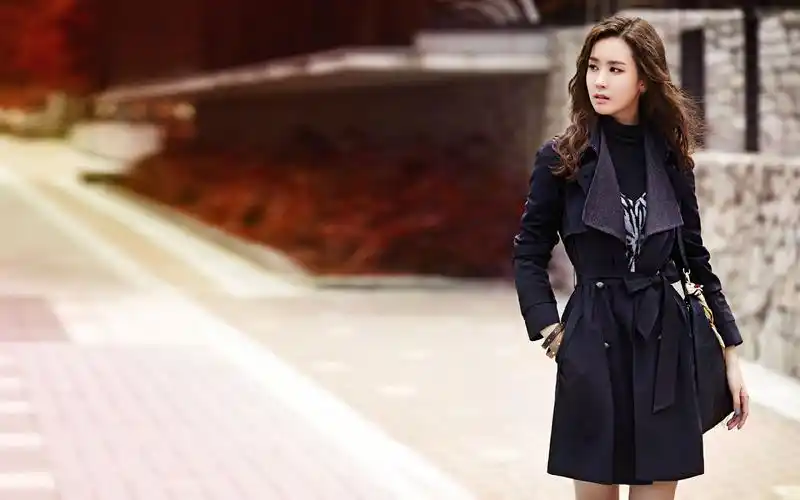 求好看的李多海的壁纸 百度上的觉得不好看 求高清图