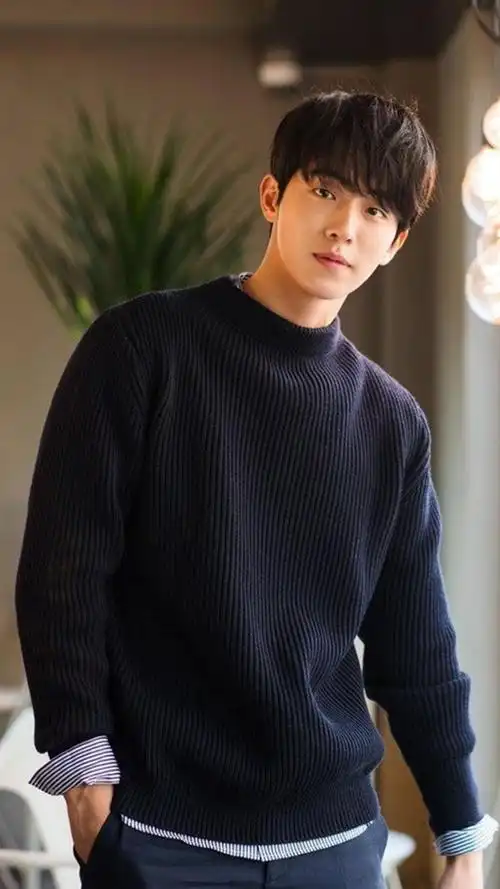 帅气男星南柱赫街拍写真