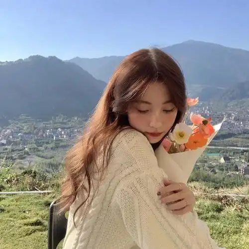 头像女生仰望的太高贬低的只有自己