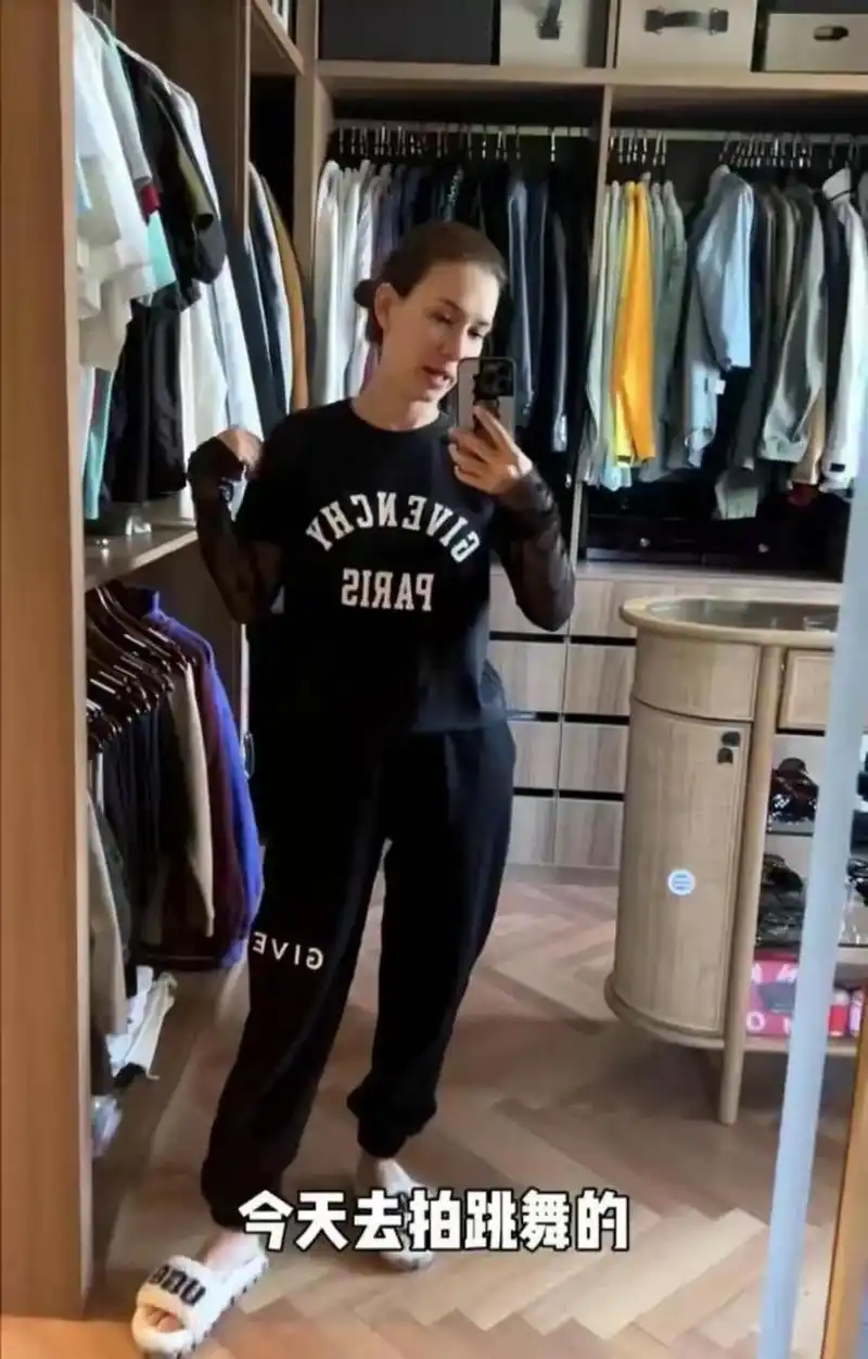 韩庚老婆卢靖姗,因为穿着和豪宅,引发热议!