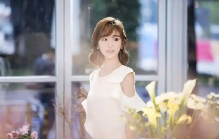 三十而已毛晓彤钟晓芹同款穿搭-三十而已毛晓彤衣服推荐榜单