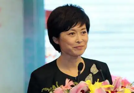 敬一丹最喜欢崔永元不过我最同情的也是他