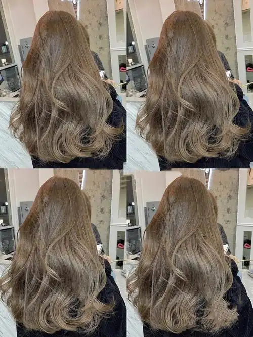 亚麻冷棕,说一款调的颜色,泡泡染也没有这个颜色,所以喜欢这个发色的