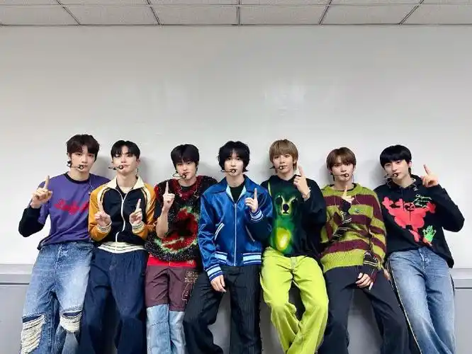 riize##riseandrealize##getaguitar##riize_getaguitar