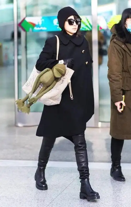 冬季穿搭还得看王子文,真不愧是小个子穿衣"鼻祖",显高又时髦|王子文