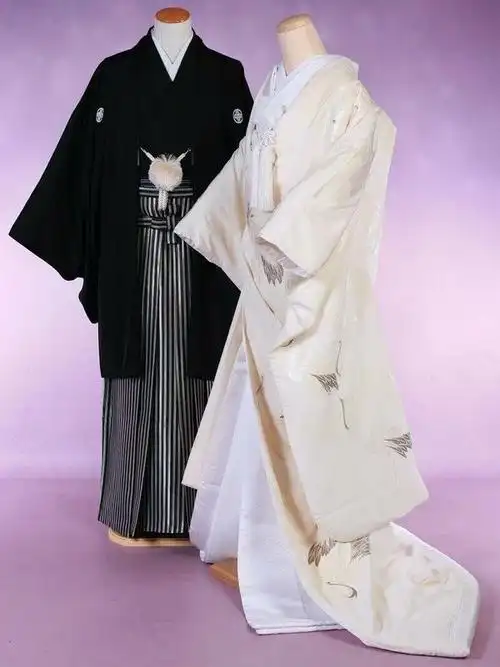 和服中的婚服