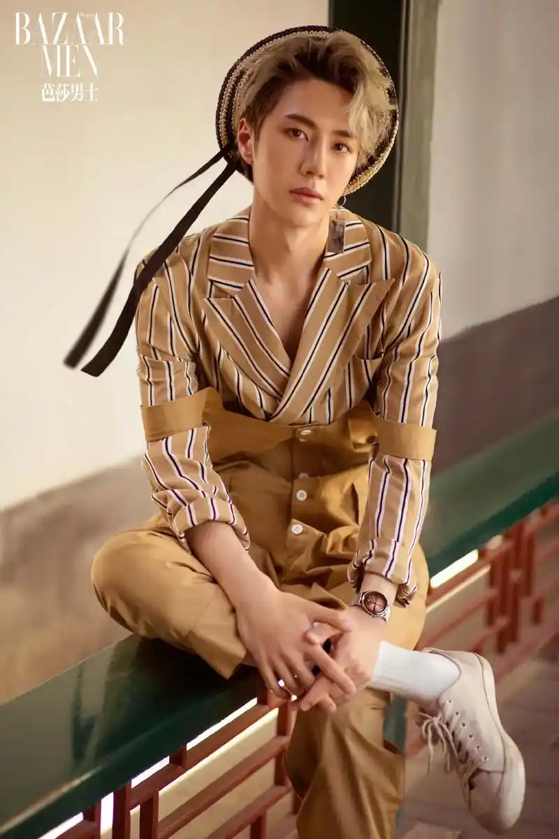 这是一博#王一博 在2018年6月给《芭莎男士》拍摄的一组图 - 抖音