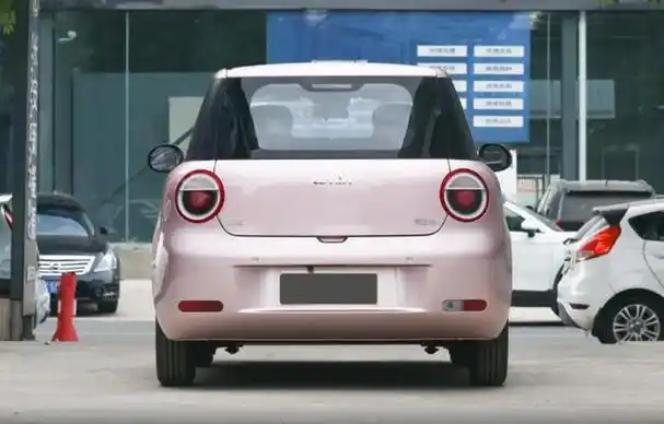 作为一款更懂女性消费者的纯电微型车,长安lumin的出现确实是凭借着