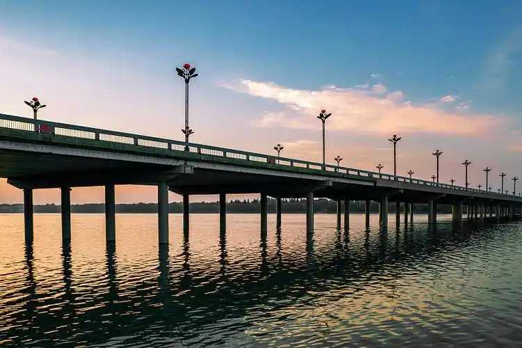 河南洛阳牡丹桥景观壁纸城市交通图片下载