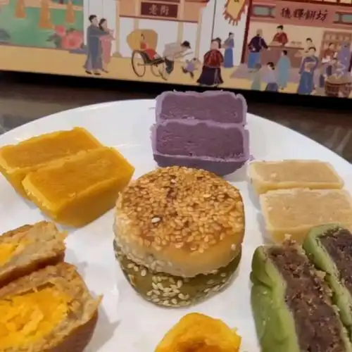 中秋#中秋送礼月饼必不可少八饼八味每种口味都超精致,好吃又好看,绝