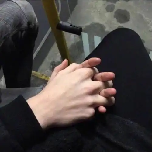 情侣牵手图|背景图ins