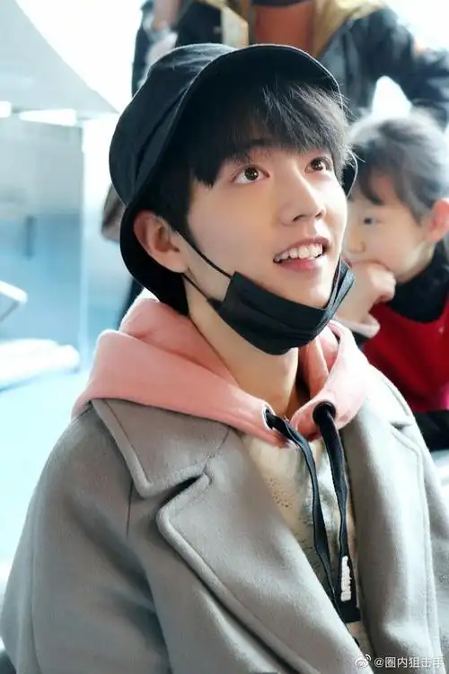 王一博摩托车师傅公开内涵肖战,好朋友尹正"落井下石"