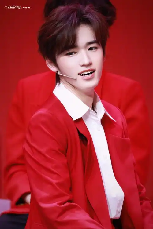 宋亚轩来伊份品牌代言人##来伊份新春嘉年华##来伊份直播##5:23pm