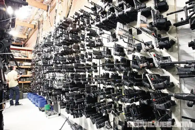 轻兵器图集美军海豹特种部队退役军官的私人枪库收藏贴