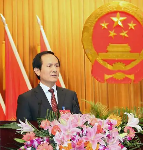 市委书记,市人大常委会主任陈强,市人民政府市长赵馨群分别作重要讲话