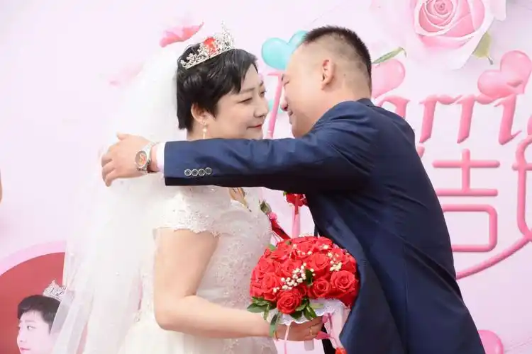 恭贺张富雨刘淼新婚志喜