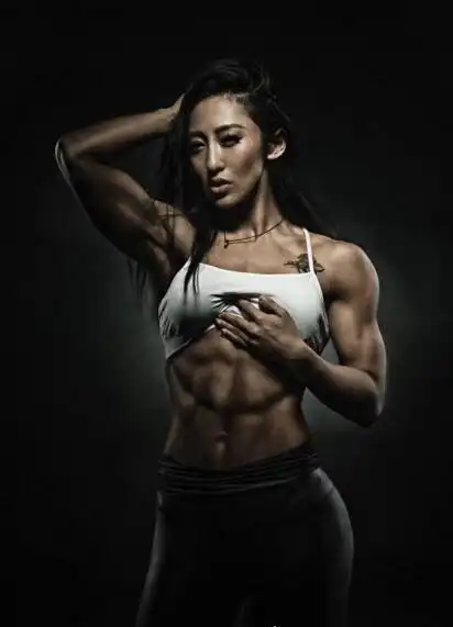 中国女子健美第一人牟丛私下健身美照欣赏