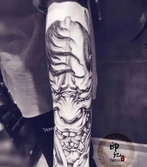 半臂般若纹身图片