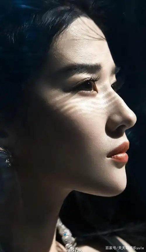 侧颜只服刘亦菲,完美的骨像,顶级侧颜.