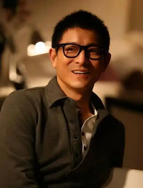 刘德华:北京一夜,江湖地位"飙升",人情冷暖尽显_王晶_