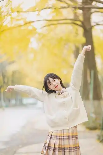 外出旅行拍摄单人照,别错过这8个拍照姿势,四季可用也不限场地