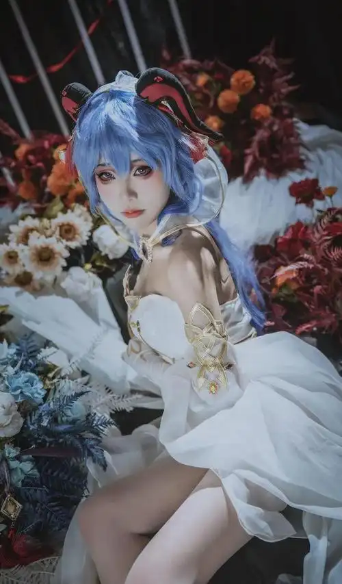 cos:《原神》-甘雨·花嫁设,让我们一起欣赏其绝美容姿