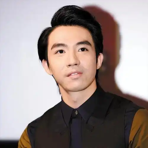 俞灏明遭遇毁容女友离开公司放弃现在大变身真是个狠人