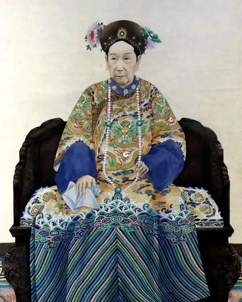 孝钦显皇后大清无冕女皇21岁生下天子临终前一句话发人深省