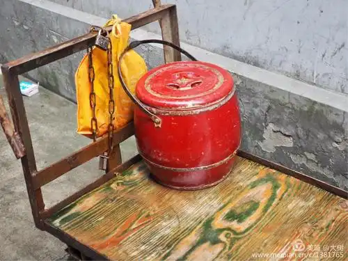 "老马桶"居然还在使用.