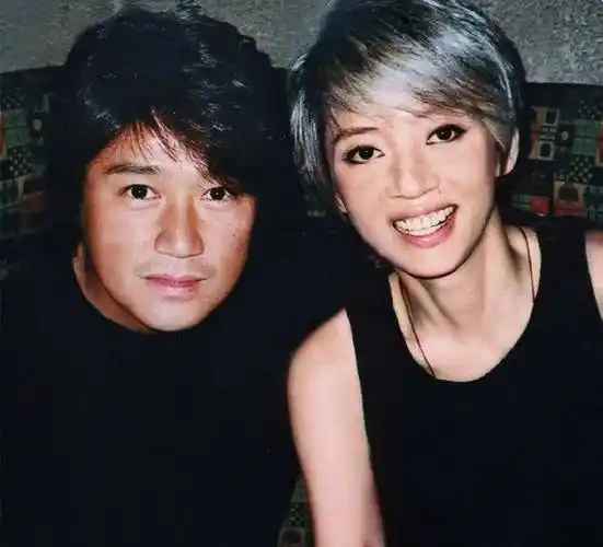 侠客梅艳芳孤身走我路