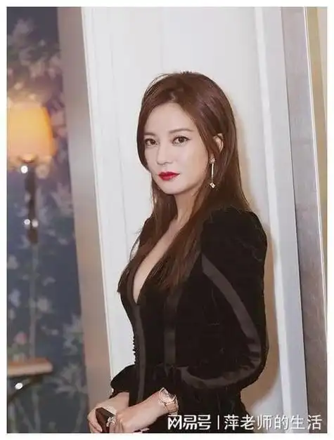 消失的赵薇,红极28年后终于原型毕露,如今结局大快人心|马云|记者