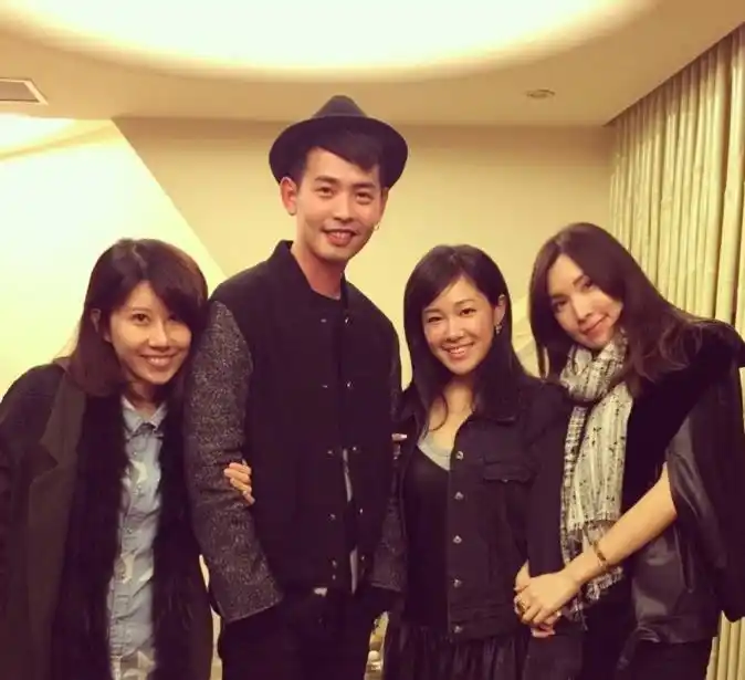 林志颖妻子开通微博后,3次点赞李湘微博示好?却迟迟不被关注?