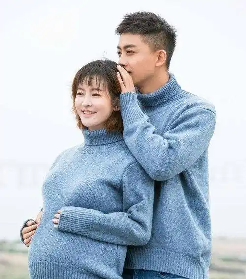 "英年早婚"的4位男明星,人帅又多金,偏偏早早结婚!_姜潮_麦迪娜_恋情