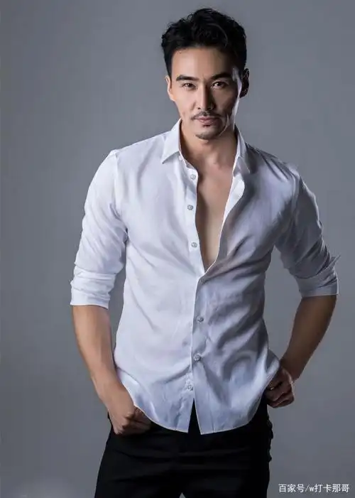 从杀马特小鲜肉到成熟魅力大叔,模特转型的他,帅起来堪称换脸