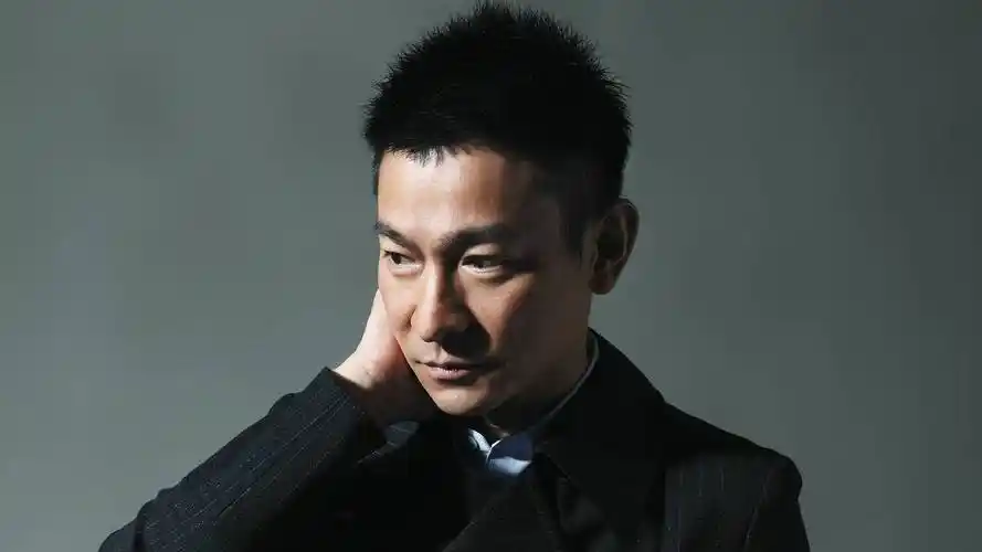 遮莫圆明似前度,不知谁续广寒游.——慧霖《闰中秋玩月》