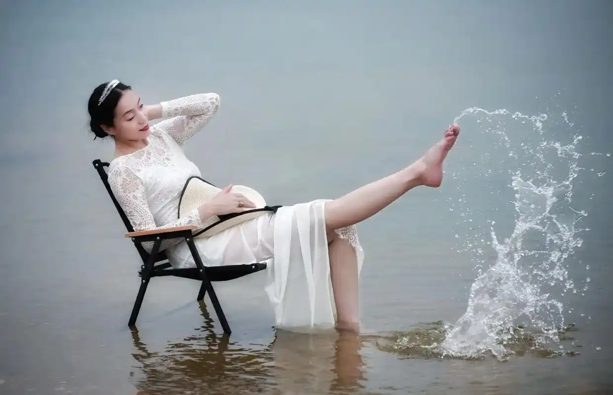 平面模特 #一个转身夏天就成了故事 #唯美意境  - 抖音