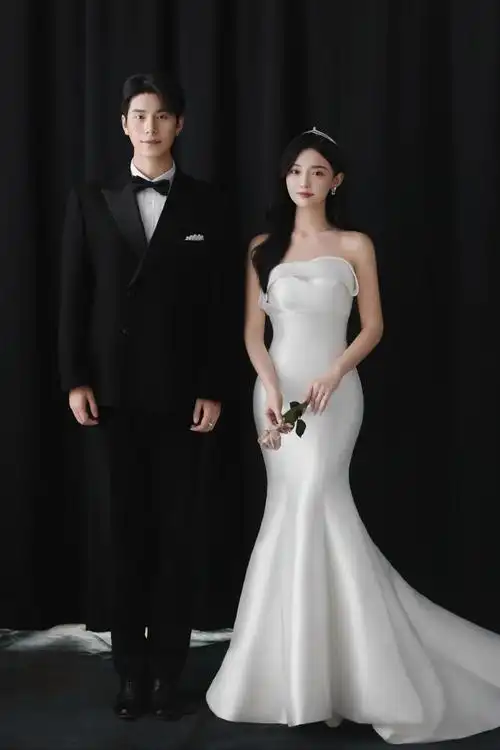 好爱黑底极简主纱婚纱照,实在太甜了!