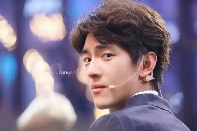 林更新新简介##魏大勋郭麒麟毛不易喝酒路透