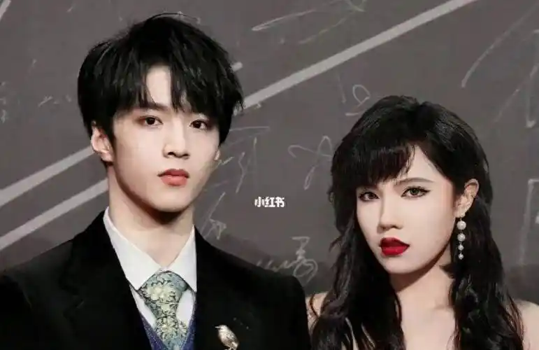 刘耀文恋情曝光?王俊凯恋情揭秘,高亚麟封杀真相,高露隐婚疑云