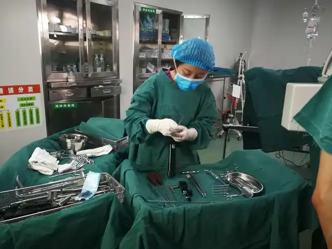 器械护士认真查对