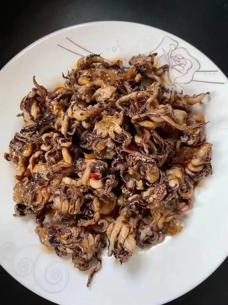 麻辣鱿鱼头开袋即食批发.麻辣鱿鱼头,俗称小八爪鱼,口味微辣, - 抖音