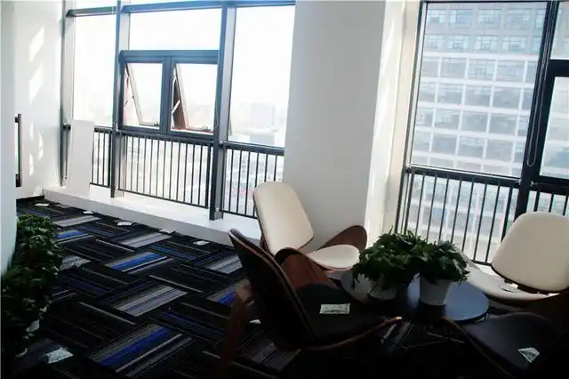 电子科技公司办公室装修实景图