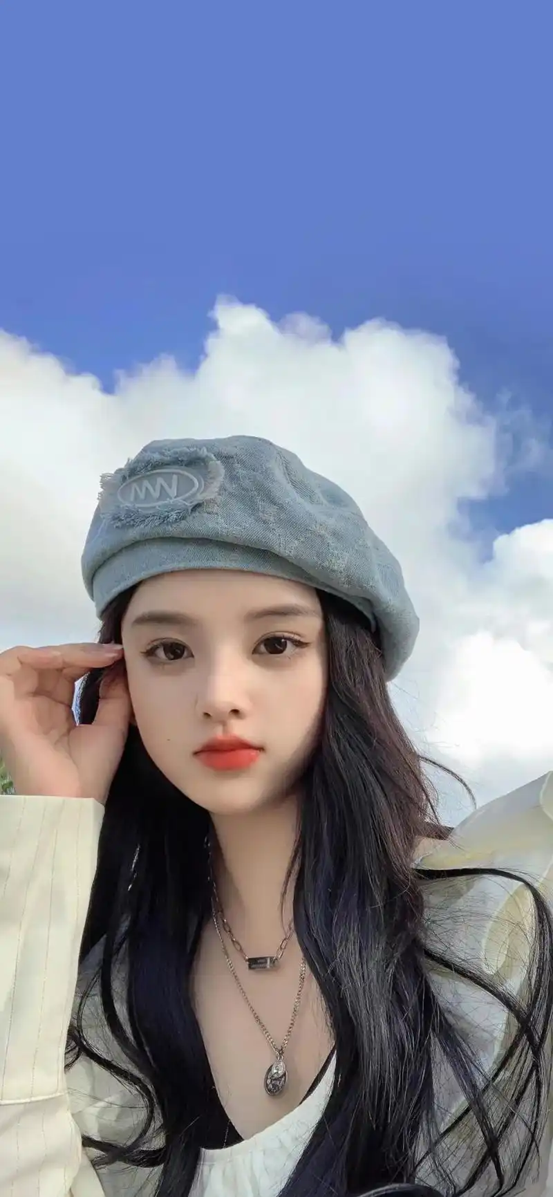 抖音今日最火潮图小姐姐壁纸