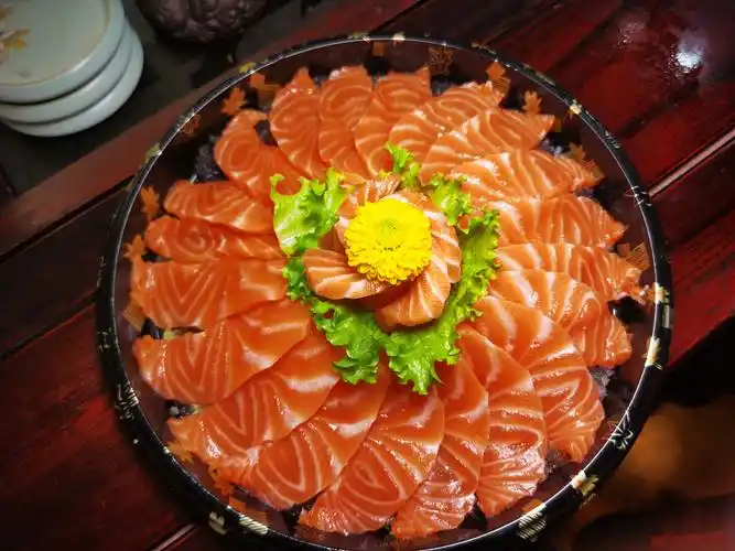 外卖三文鱼刺身拼盘实拍