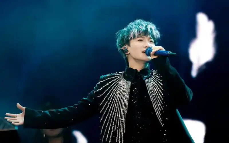 【周深】《化身孤岛的鲸》深邃悠远真挚动人【2023魔都制躁音乐节】