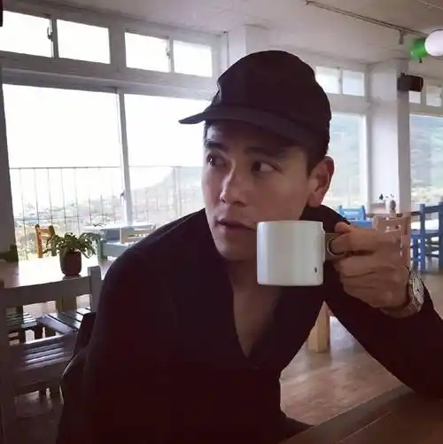 微信头像彭于晏