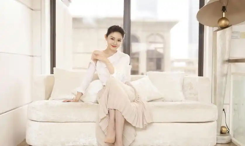 大s为身材曾患厌食症光鲜亮丽背后的辛醒泪好习惯让她变女神